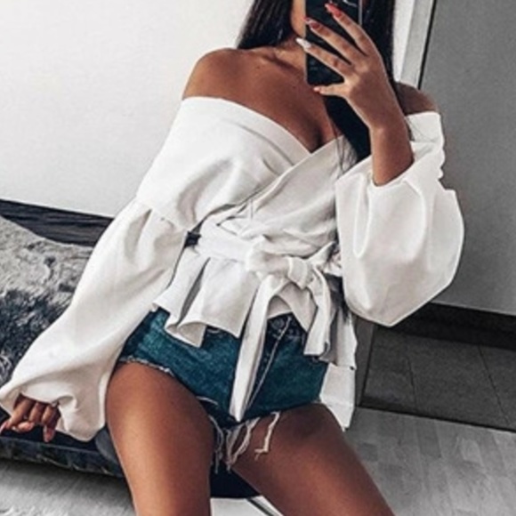 Luxe White Off Shoulder Sexy Balloon Sleeve Blouse - Picture 6 of 9